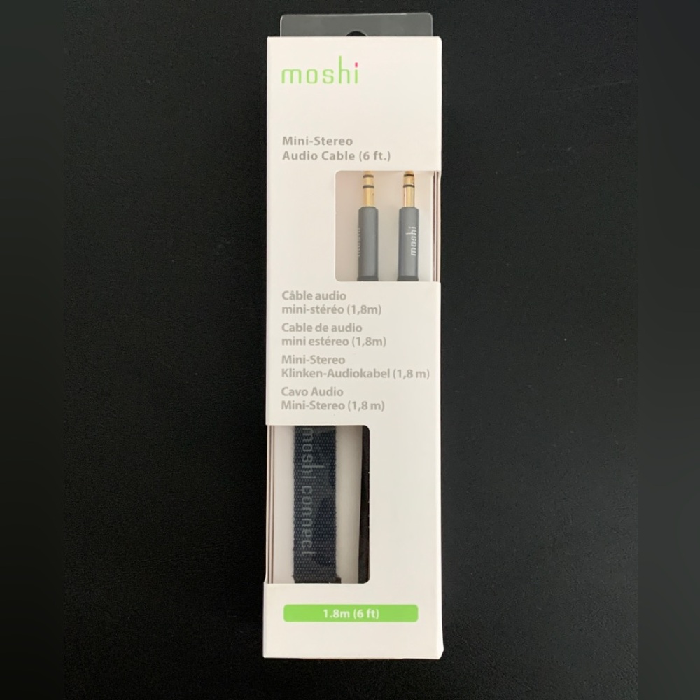 NEW Moshi Mini-Stereo Audio Cable 6ft/1.8m